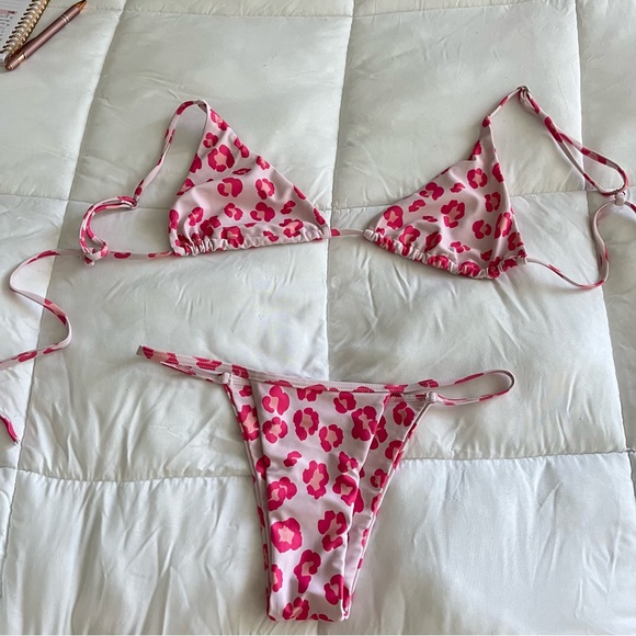 Pink cheetah print bikini set - Picture 1 of 4